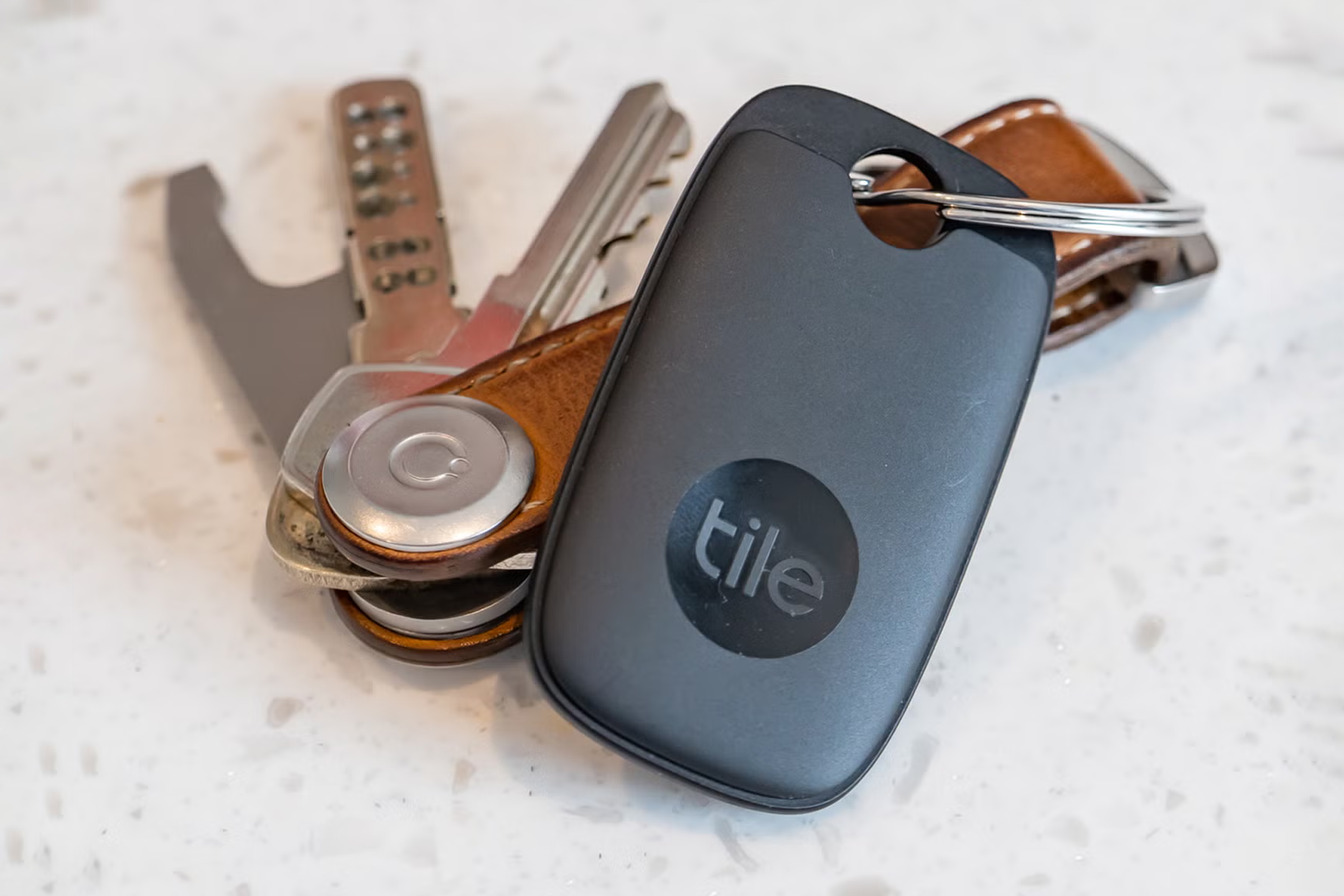Tile Pro 2022 Bluetooth tracker in black